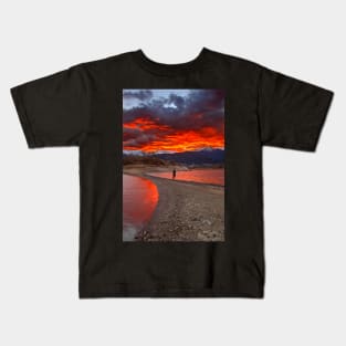 Fire in the sky - Lake Plastiras Kids T-Shirt